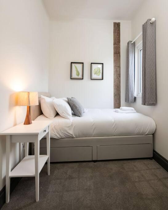 4 Castle Mews Apartment Salisbury Ngoại thất bức ảnh